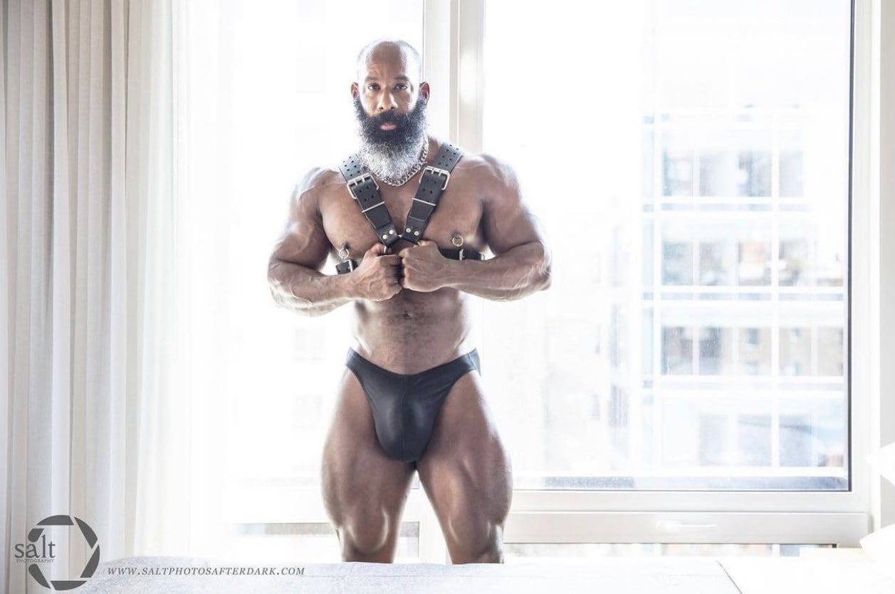 FSXKWRHXEAAScnF-1 bulge