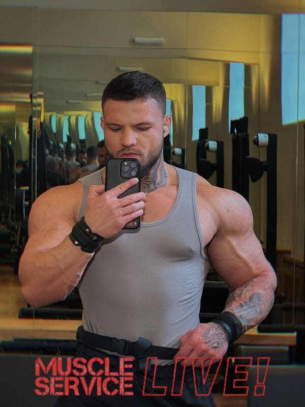 Oliver Sport web cam webcam flirt4free muscleservicelive